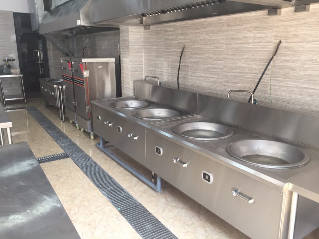 gia-cong-tu-inox-theo-yeu-cau-tai-hcm
