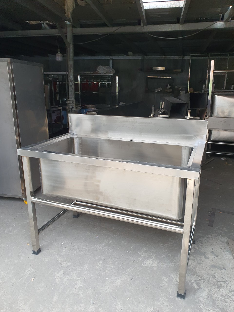 gia công bồn rửa inox nhà hàng quán ăn tại HCM