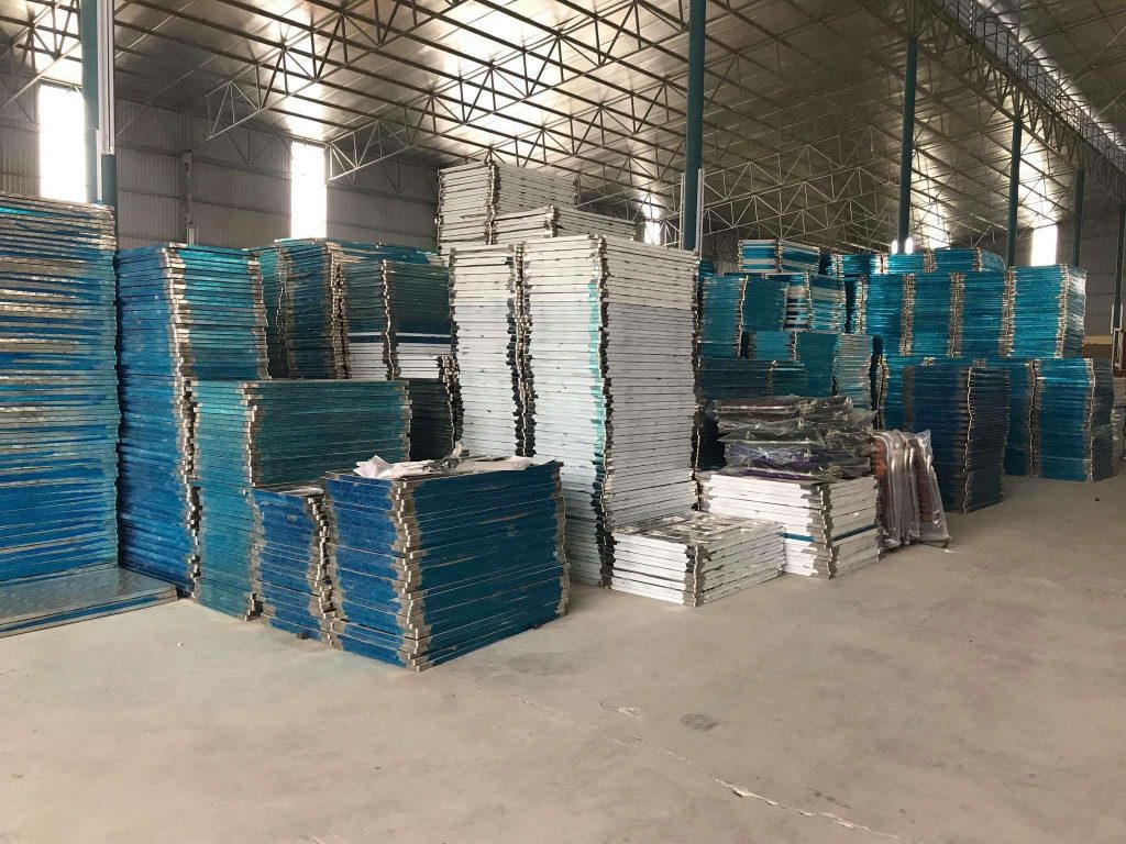 xuong-san-xuat-ban-ghe-inox-hcm