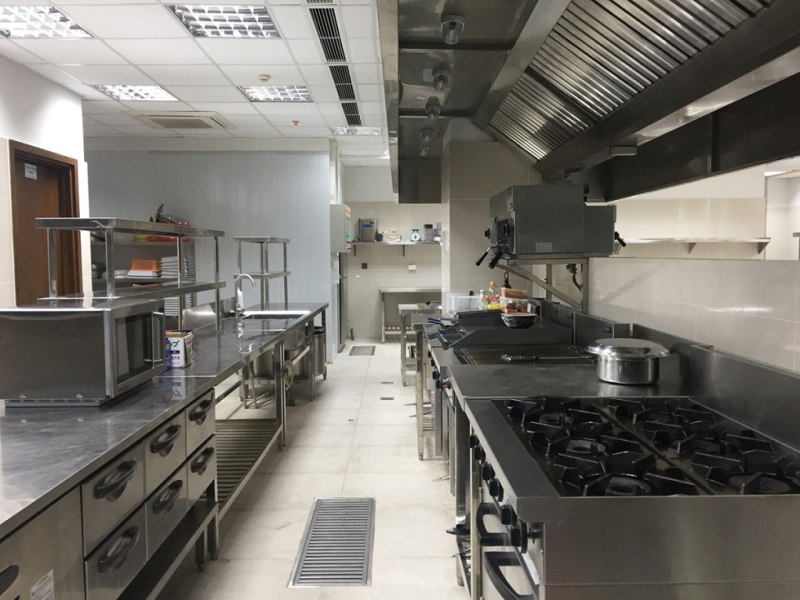 hệ thống bếp inox cho bếp trung tâm 