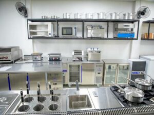 quy trình lắp đặt hệ thống bếp inox nhà hàng