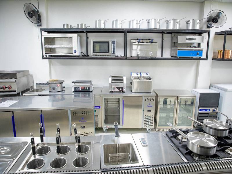 quy trình lắp đặt hệ thống bếp inox nhà hàng