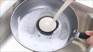 meo-lam-sang-bong-noi-chao-inox